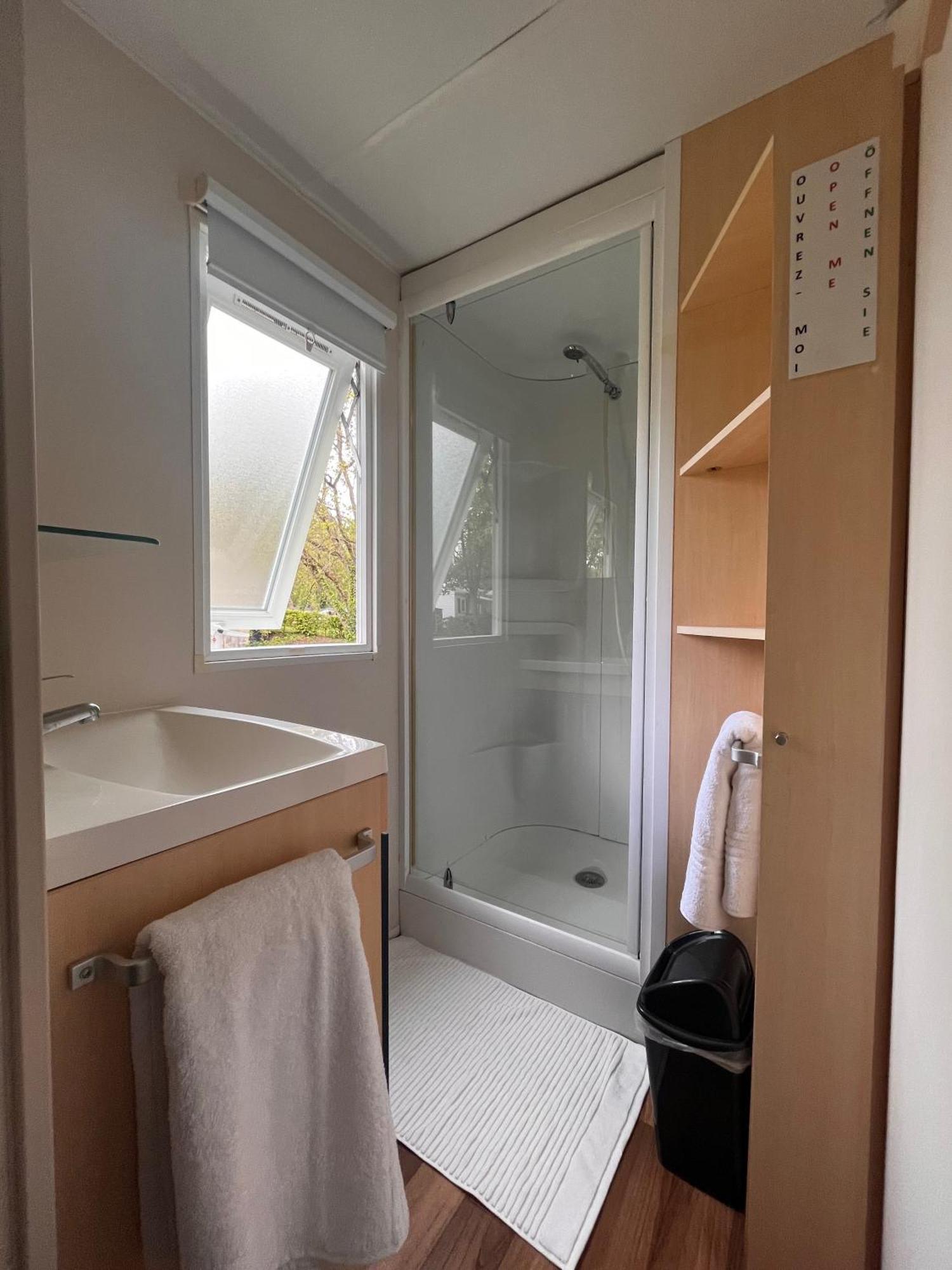 Le Gewurz - Bungalow Climatise Avec Tv Pour 5 Boofzheim Номер фото